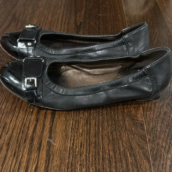 AGL Mokia black leather with  Buckle Detail size 7.5 - Picture 4 of 6